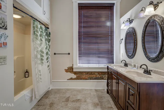 $670,000 | 109 East Main Street, Unit STE 301, Jonesborough, TN 37659