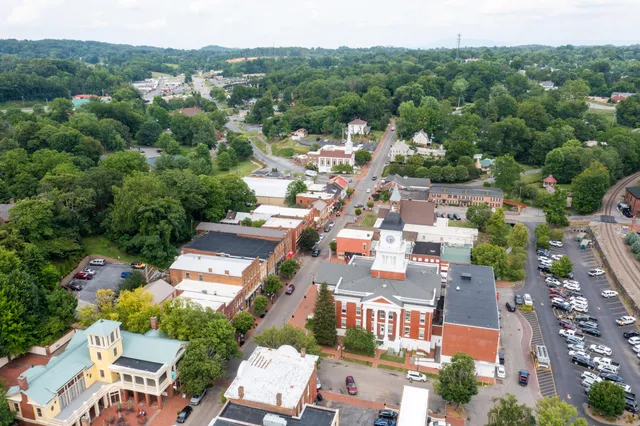$670,000 | 109 East Main Street, Unit STE 301, Jonesborough, TN 37659