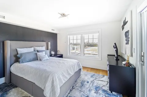 $1,895,000 | 68 Foster Avenue, Unit 9, Hampton Bays, NY 11946