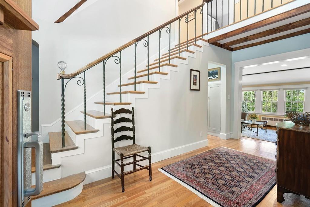 69 Pontiac Road Newton, MA 02468 - Photo 4 of 32