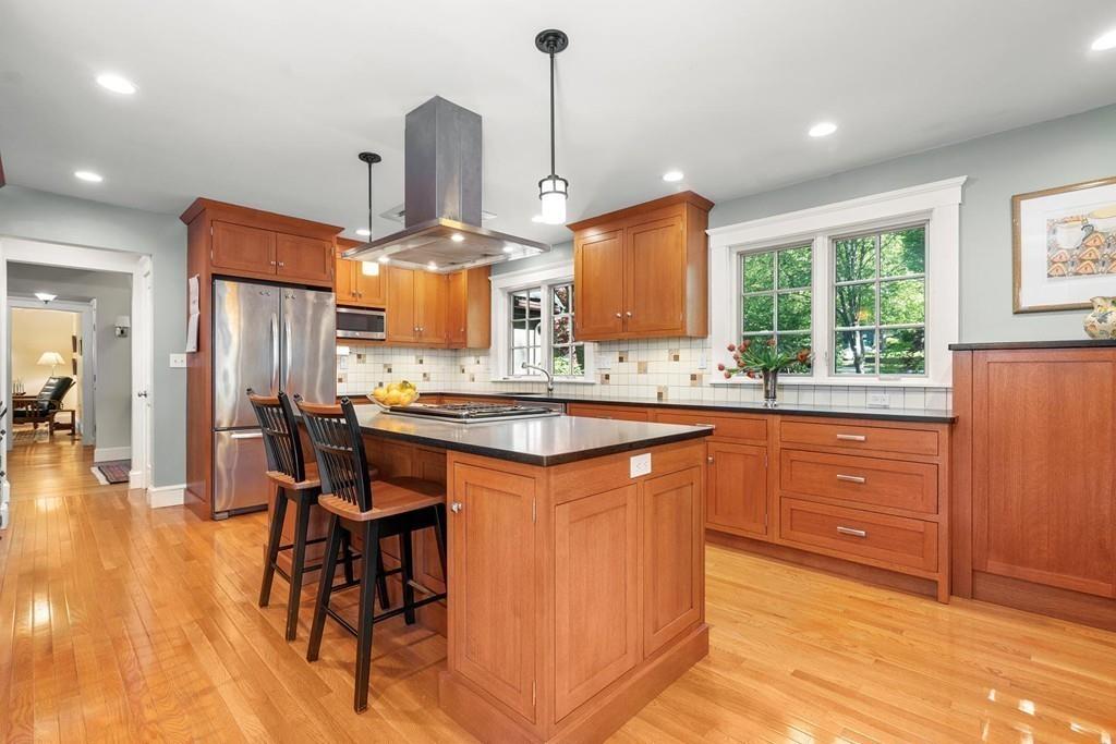 69 Pontiac Road Newton, MA 02468 - Photo 10 of 32