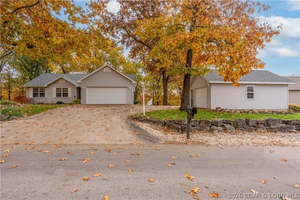 $475,000 | 662 Grandview Lane, Linn Creek, MO 65052