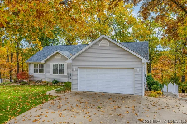 $475,000 | 662 Grandview Lane, Linn Creek, MO 65052
