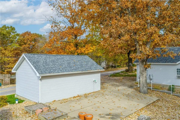 $475,000 | 662 Grandview Lane, Linn Creek, MO 65052