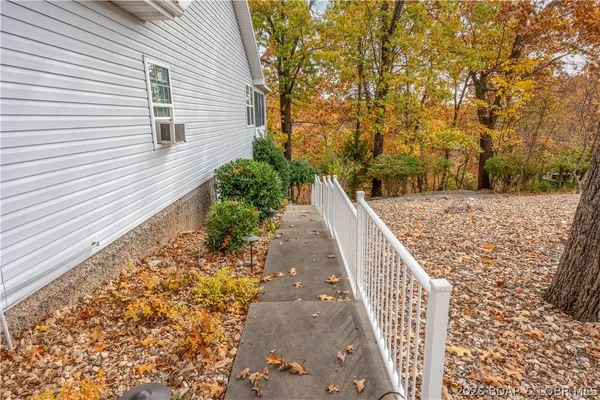 $475,000 | 662 Grandview Lane, Linn Creek, MO 65052