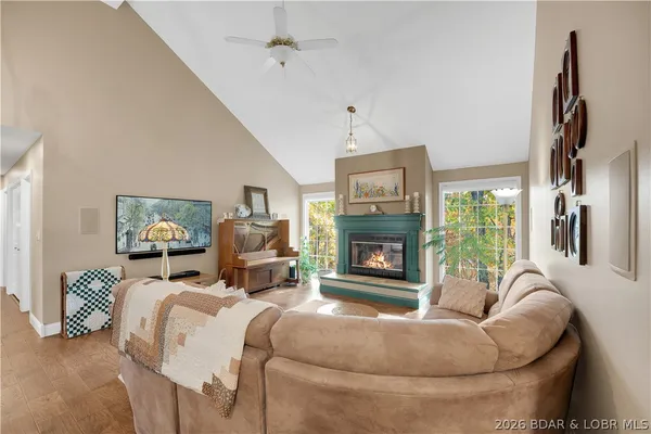 $475,000 | 662 Grandview Lane, Linn Creek, MO 65052