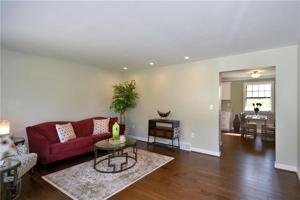 139 Marlene Road Beaver Falls, PA 15010 - Photo 4 of 22 Gallery Image 4