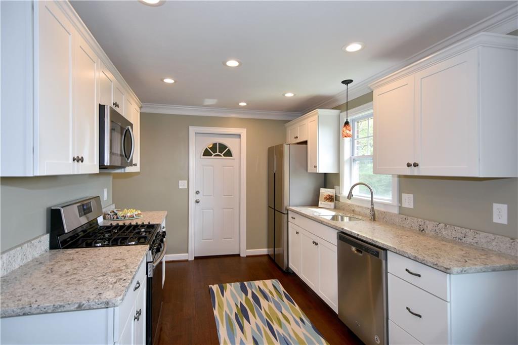 139 Marlene Road Beaver Falls, PA 15010 - Photo 7 of 22 Gallery Image 7