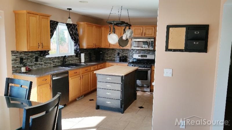 51613 Rivard Road New Baltimore, MI 48047 - Photo 7 of 22
