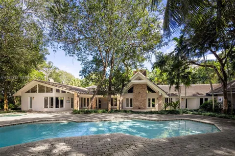 $16,900,000 | 9000 Arvida Drive, Coral Gables, FL 33156