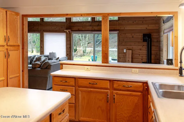 $849,000 | 900 Trestle Creek Road, Hope, ID 83836