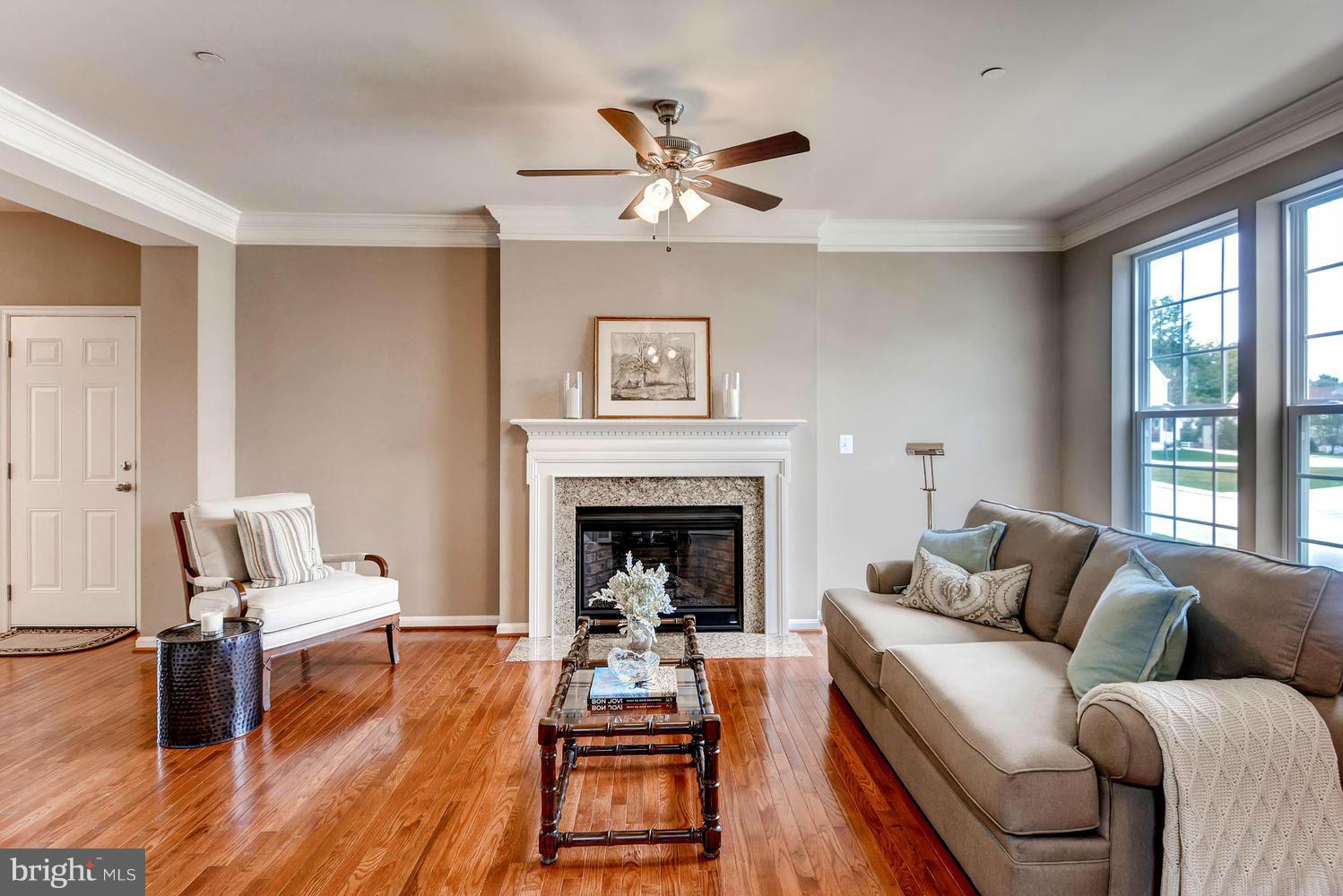 5631 Allender Road White Marsh, MD 21162 - Photo 5 of 28 Living Room