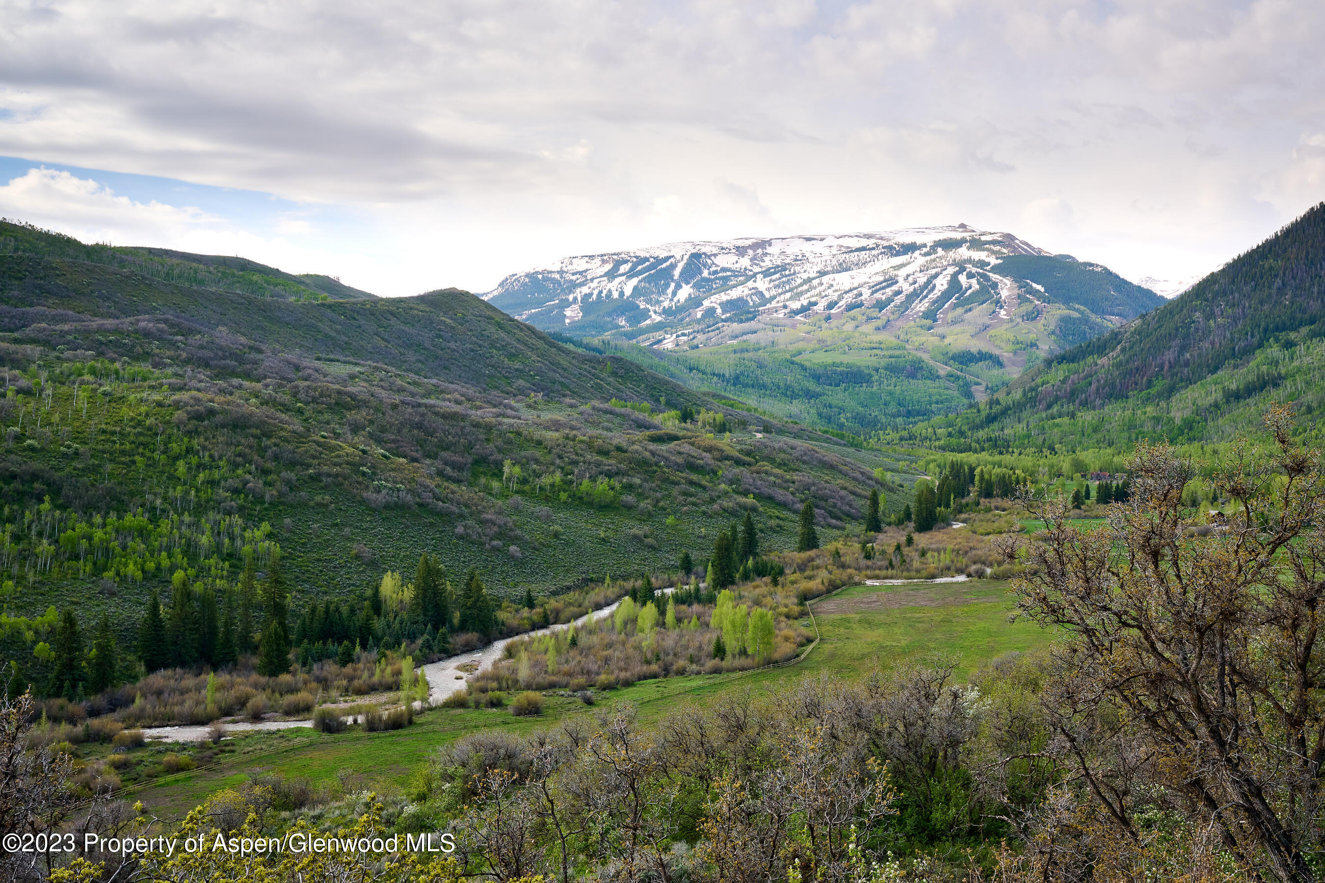 51 Shield O Road Snowmass, CO 81654 - Photo 5 of 24 51 Shield O Road 2700 Size 16