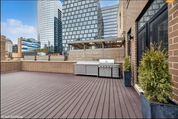 $9,000 | 215 North Green Street, Unit 2, Chicago, IL 60607