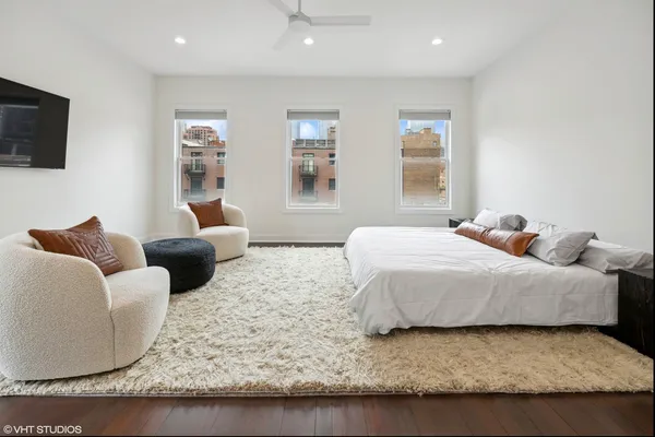 $9,000 | 215 North Green Street, Unit 2, Chicago, IL 60607