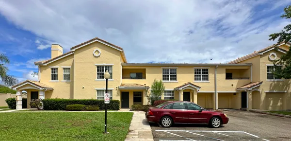 $1,650 | 152 Southwest Peacock Boulevard, Unit 27105, Port St. Lucie, FL 34986
