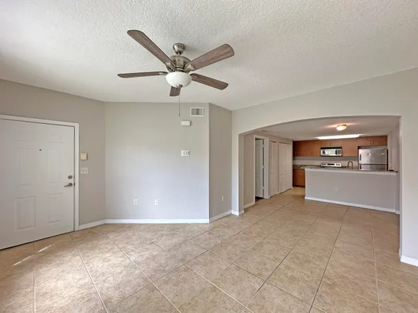 $1,650 | 152 Southwest Peacock Boulevard, Unit 27105, Port St. Lucie, FL 34986