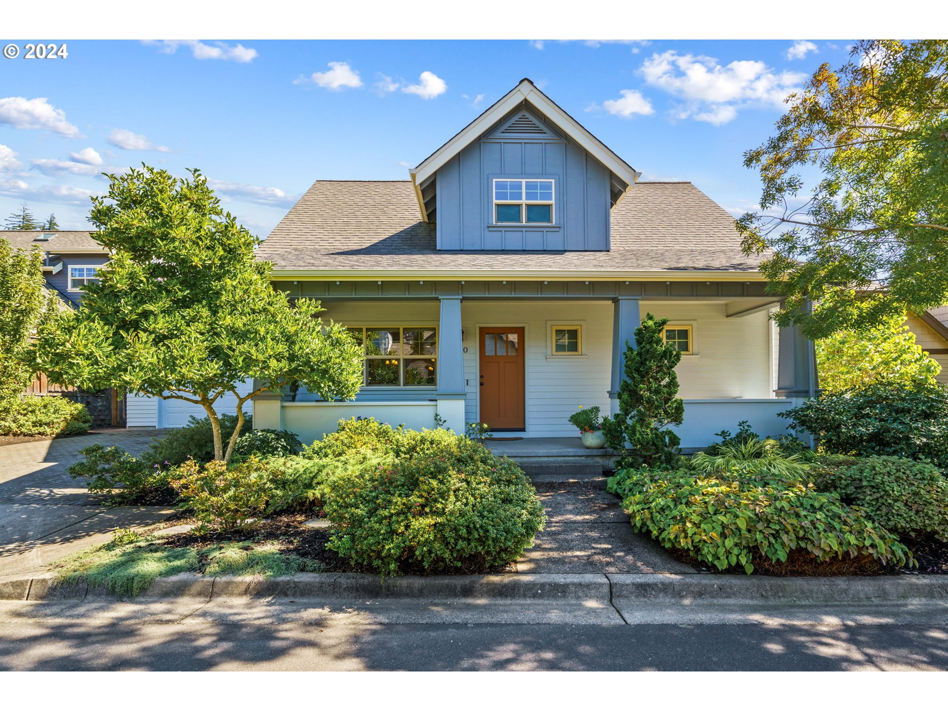 870 Meadow Butte Loop Eugene, OR 97401 - Photo 1 of 36 Gallery Image 1