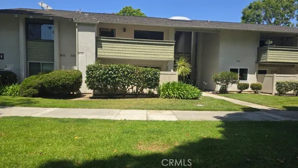 $2,800 | 8566 Van Ness Court, Unit 21F, Huntington Beach, CA 92646