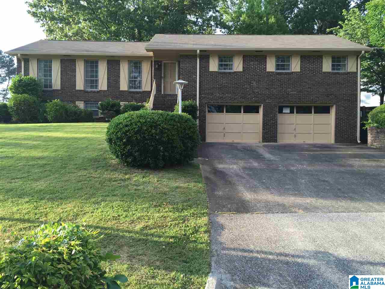 995 Ridgewood Circle Birmingham, AL 35235 - Photo 1 of 15