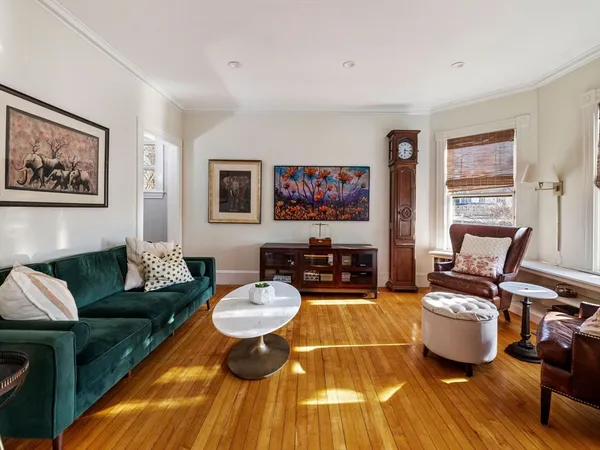 $1,150,000 | 4 Latisquama Road, Southborough, MA 01772