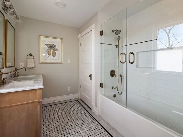 $1,150,000 | 4 Latisquama Road, Southborough, MA 01772