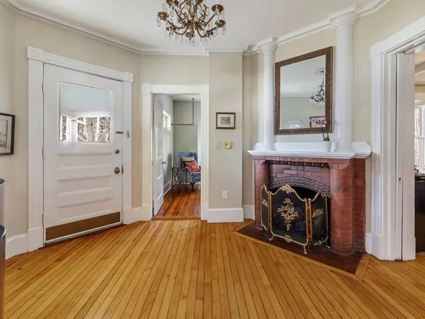 $1,150,000 | 4 Latisquama Road, Southborough, MA 01772