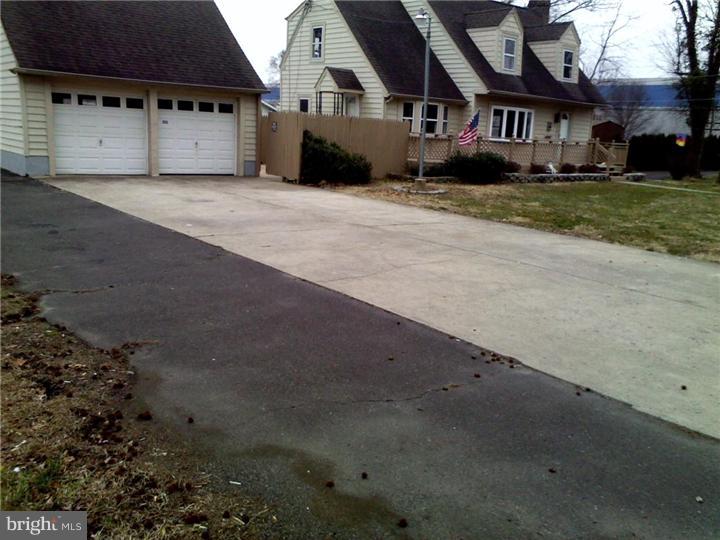 709 State Rd. Bensalem, PA 19020 - Photo 4 of 20 Gallery Image 4