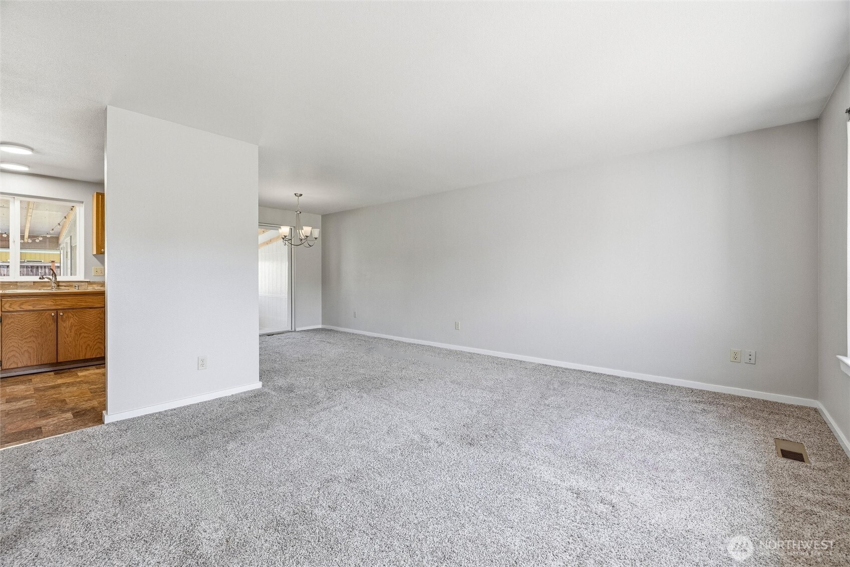 1215 East Gilkey Road Burlington, WA 98233 - Photo 9 of 33