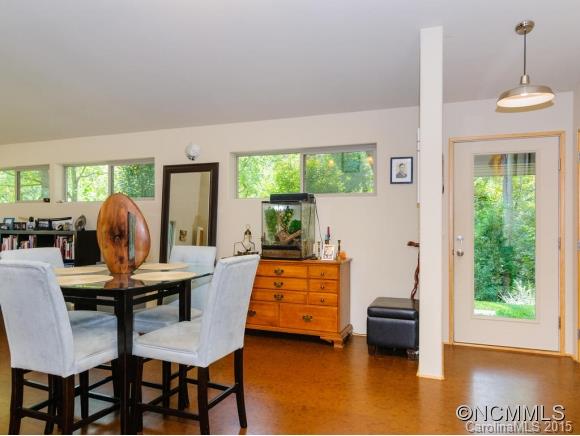 58 Maple Springs Road Asheville, NC 28805 - Photo 6 of 24 Gallery Image 6