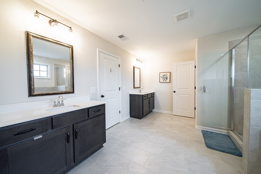 8066 Hayfields Road Columbus, GA 31904 - Photo 27 of 49 Primary bath