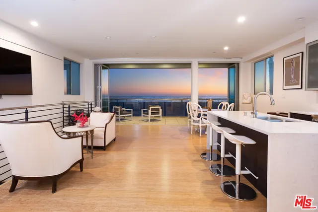 $8,995 | 6985 Trolleyway South, Playa del Rey, CA 90293