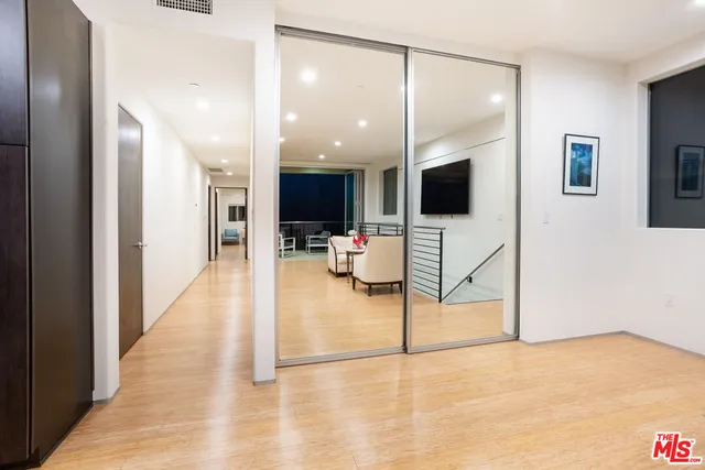 $8,995 | 6985 Trolleyway South, Playa del Rey, CA 90293