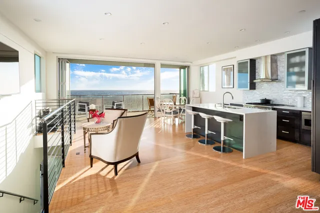 $8,995 | 6985 Trolleyway South, Playa del Rey, CA 90293