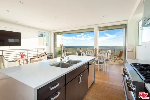 $8,995 | 6985 Trolleyway South, Playa del Rey, CA 90293