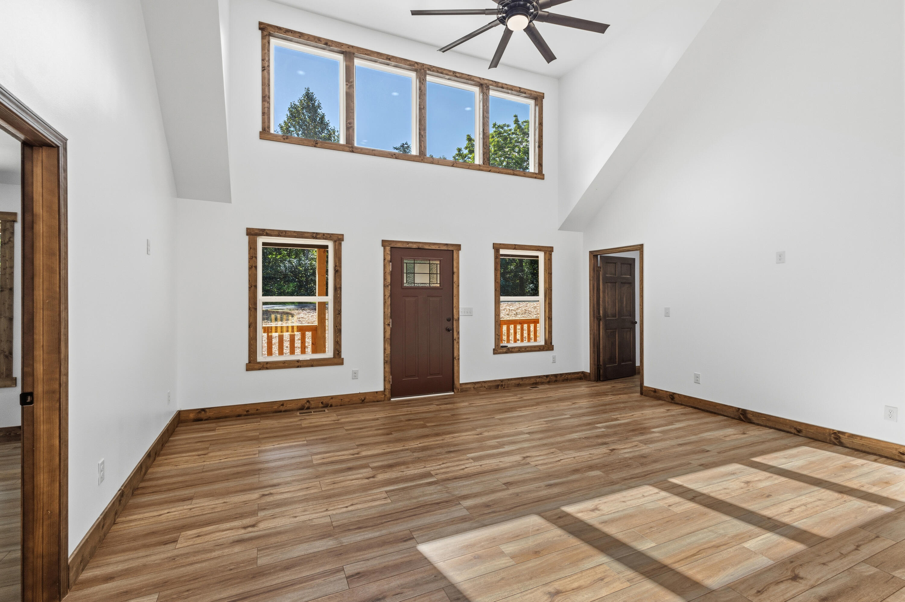 2377 Porch Rock Road Pikeville, TN 37367 - Photo 4 of 42 006