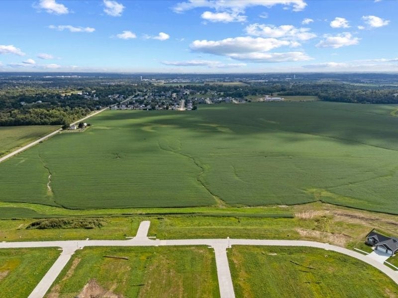 8.98 Acres M/l N Center Point Road Robins, IA 52411 - Photo 8 of 22 Overall lots available
