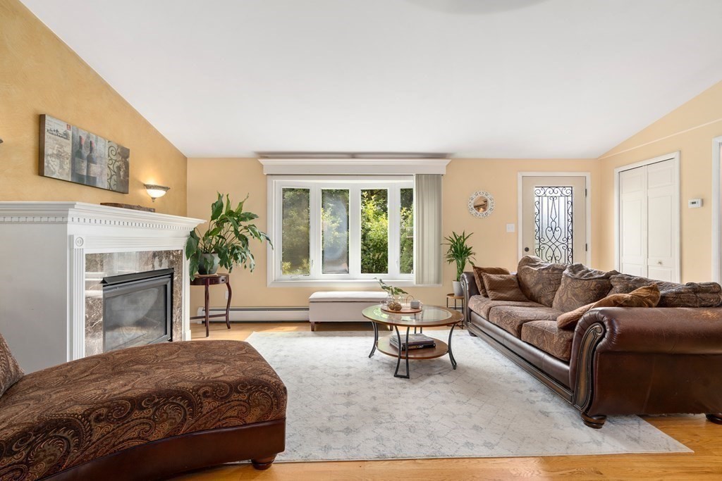 16 Old Farm Road Auburn, MA 01501 - Photo 11 of 42 Gallery Image 11