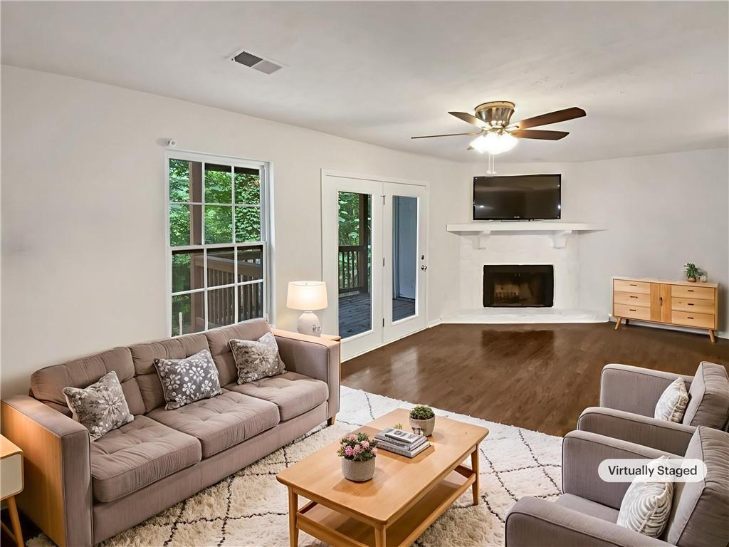 309 Quail Run Roswell, GA 30076 - Photo 2 of 17