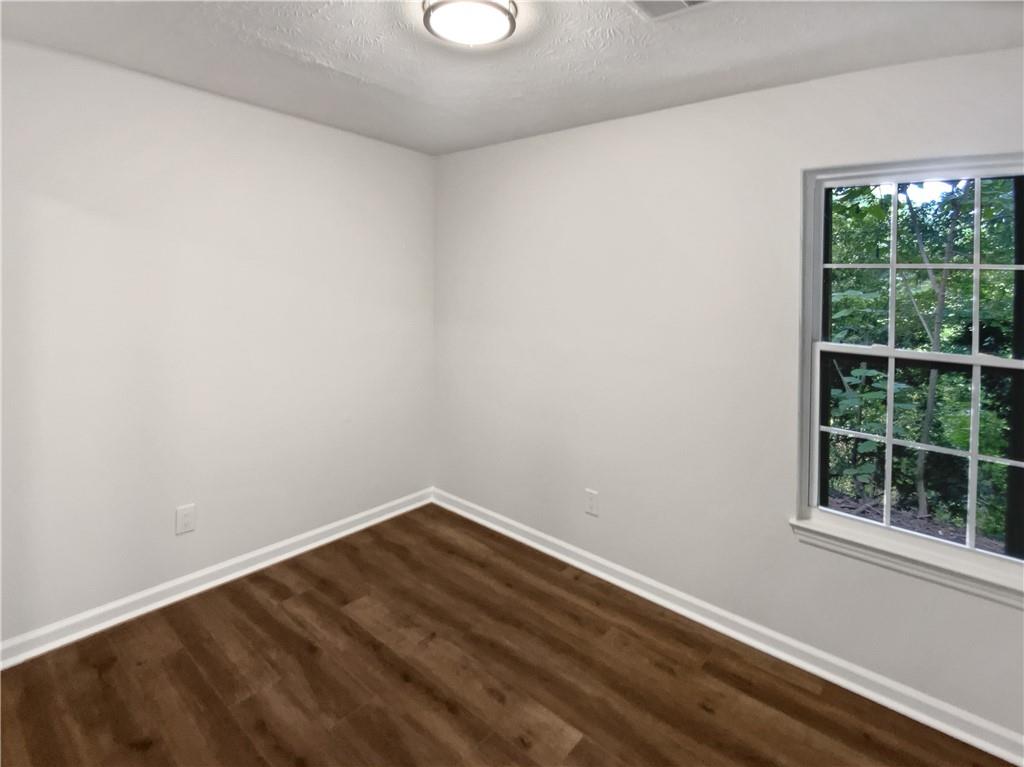 309 Quail Run Roswell, GA 30076 - Photo 10 of 17