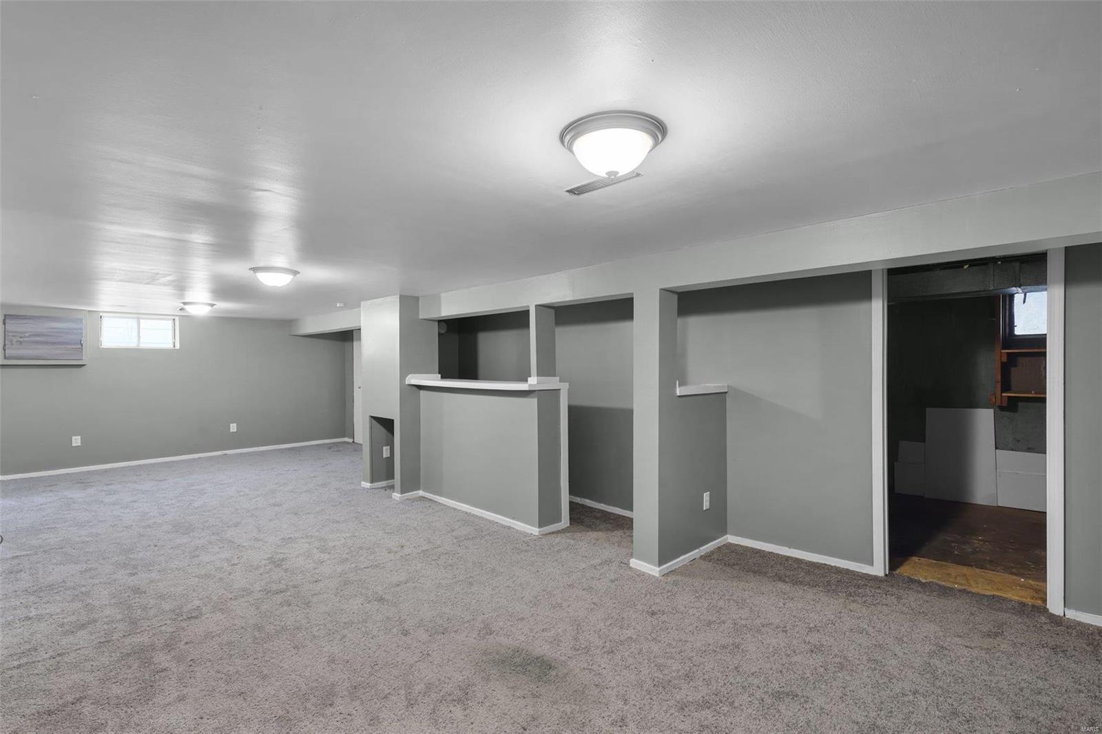 180 Bascom Drive St. Louis, MO 63135 - Photo 13 of 16