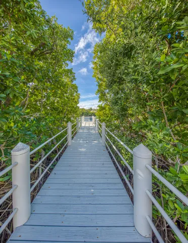 $375,000 | 3601 South Ocean Boulevard, Unit 307, South Palm Beach, FL 33480