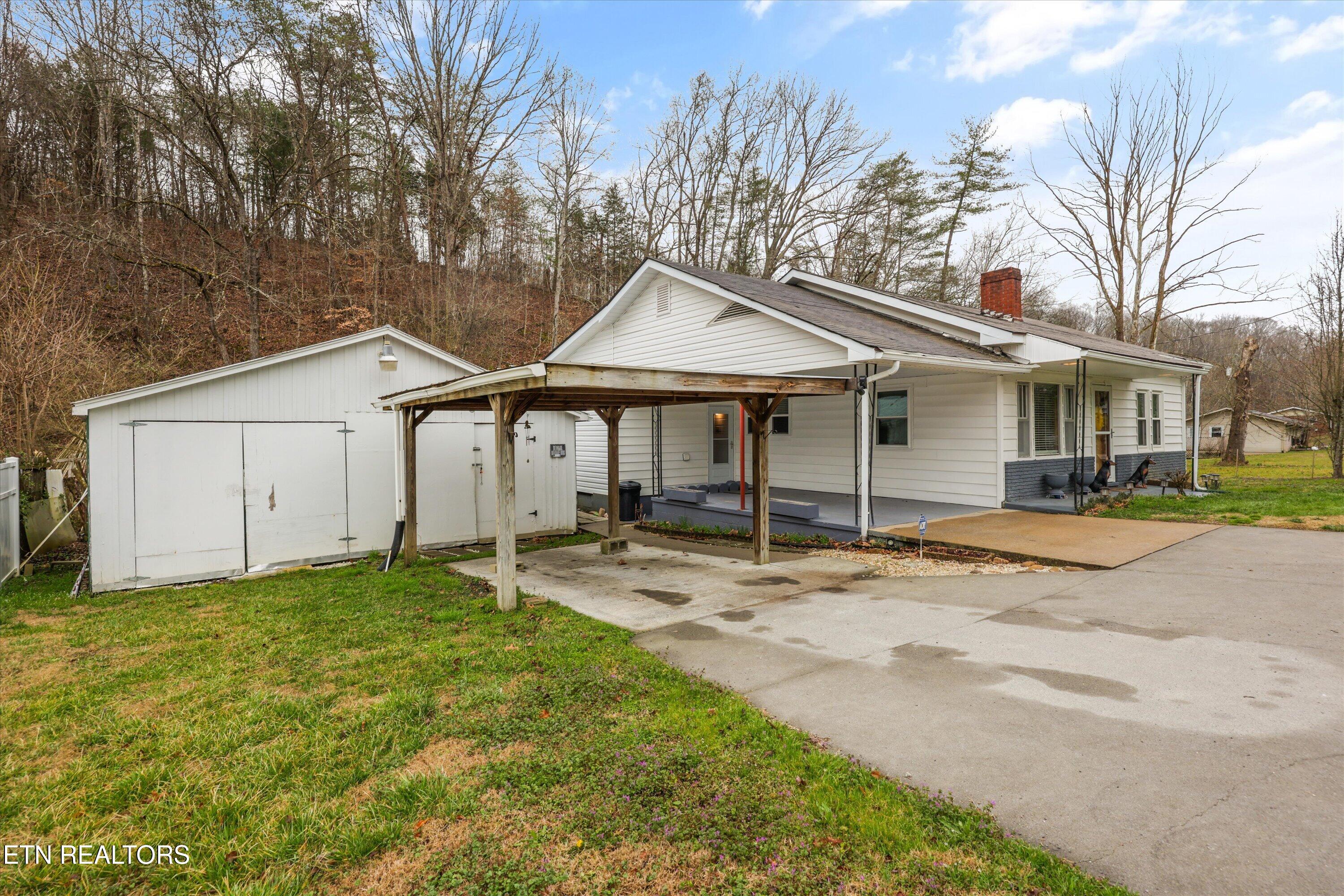 417 Allensville Road Sevierville, TN 37876 - Photo 6 of 37 03-417