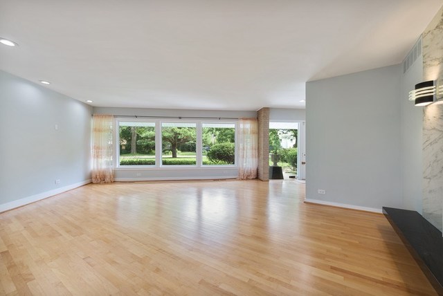 1122 Elm Ridge Drive Glencoe, IL 60022 - Photo 5 of 23