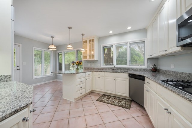 1122 Elm Ridge Drive Glencoe, IL 60022 - Photo 6 of 23