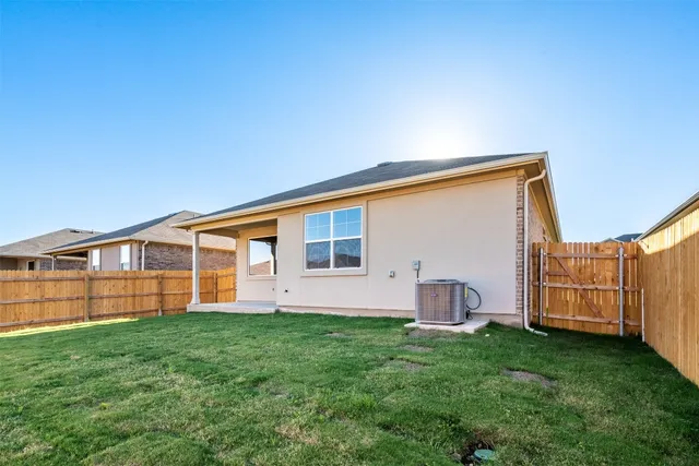 $1,899 | 233 Brooklyn Drive, Georgetown, TX 78626