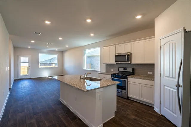 $1,899 | 233 Brooklyn Drive, Georgetown, TX 78626