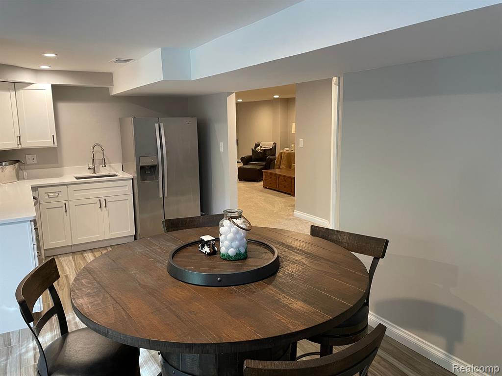 650 Lake Forest Road Rochester Hills, MI 48309 - Photo 23 of 30