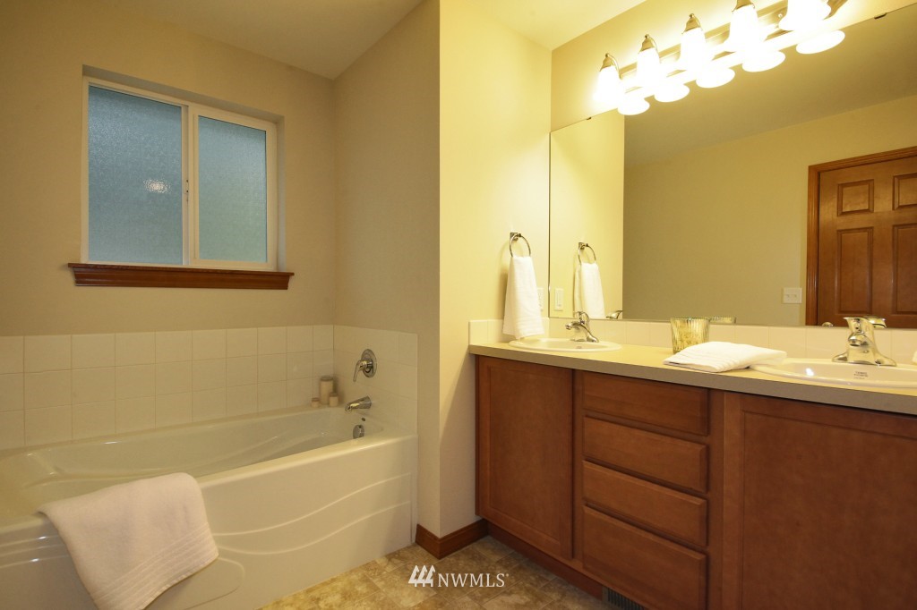 5790 Fish Road Freeland, WA 98249 - Photo 13 of 25