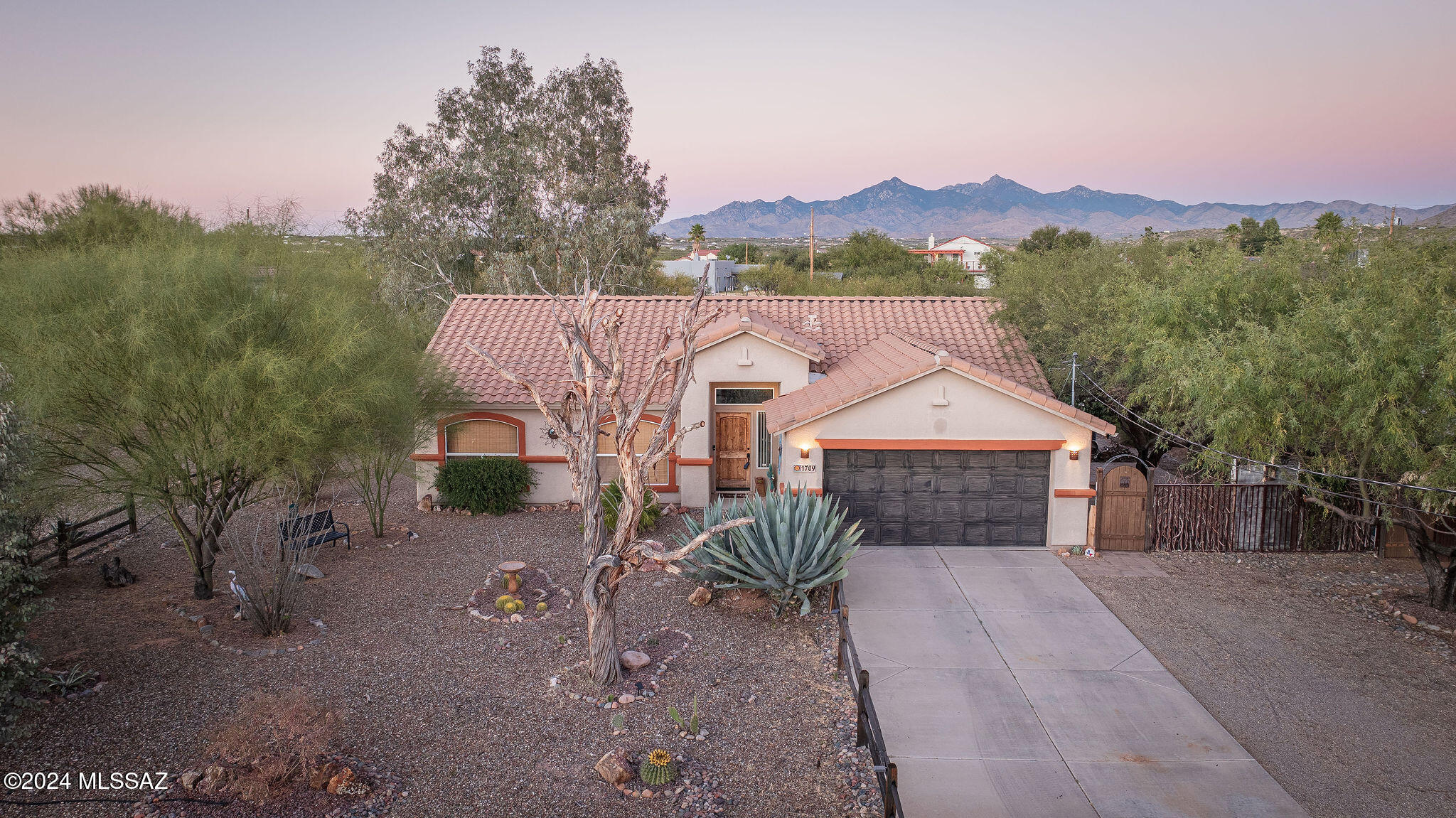 1709 Camino Jalisco Rio Rico, AZ 85648 - Photo 2 of 43 CaminoJalisco(20of23)